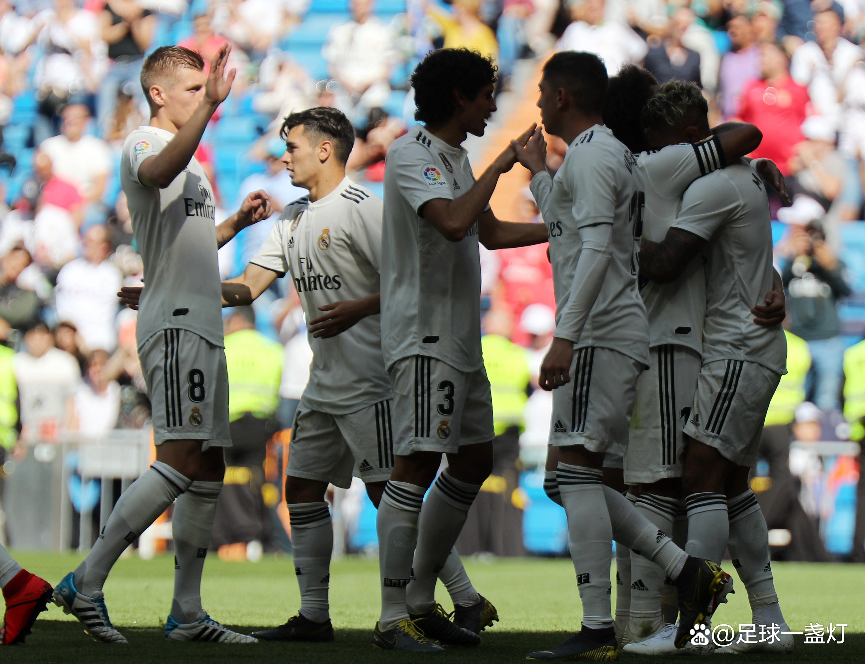 比利亚雷亚尔发布备战花絮，赛后状态回暖，足总杯任务艰巨，训练强度明显提升的简单介绍